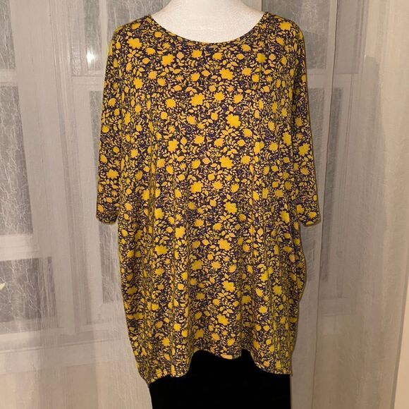 LuLaRoe M Purple Gold Yellow Crewneck Drop Short Sleeve Oversized Irma Top - Picture 1 of 12